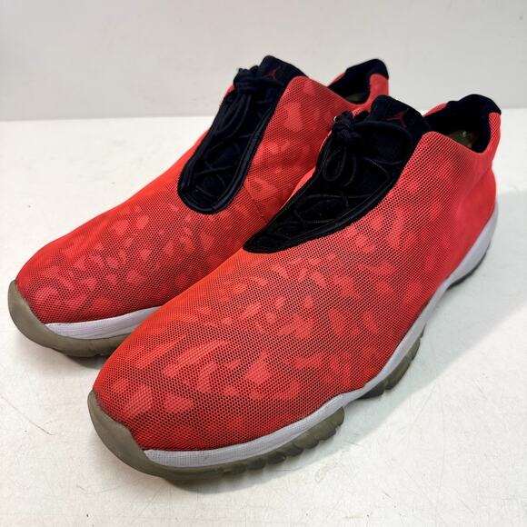 VGUC Air Jordan Future Low \'Pink Camo\' Basketball Infrared 23/White/Black 15